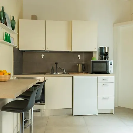 Authentic Gf Apartment With Terrace At The 3 Cities Marina Cospicua Exterior photo