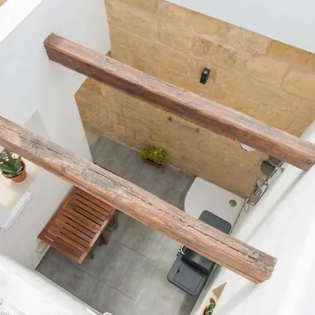 Authentic Gf Apartment With Terrace At The 3 Cities Marina Cospicua Exterior photo