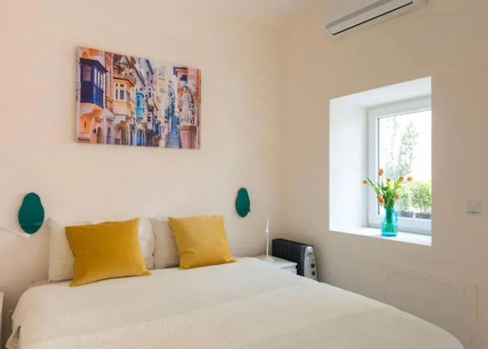 Authentic Gf Apartment With Terrace At The 3 Cities Marina